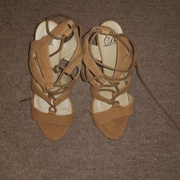 Shoes - Picture 5 of 5